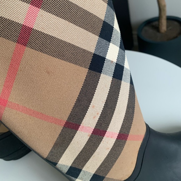 Burberry Classic Check Rubber Rain Boots EU 37 - Picture 9 of 11